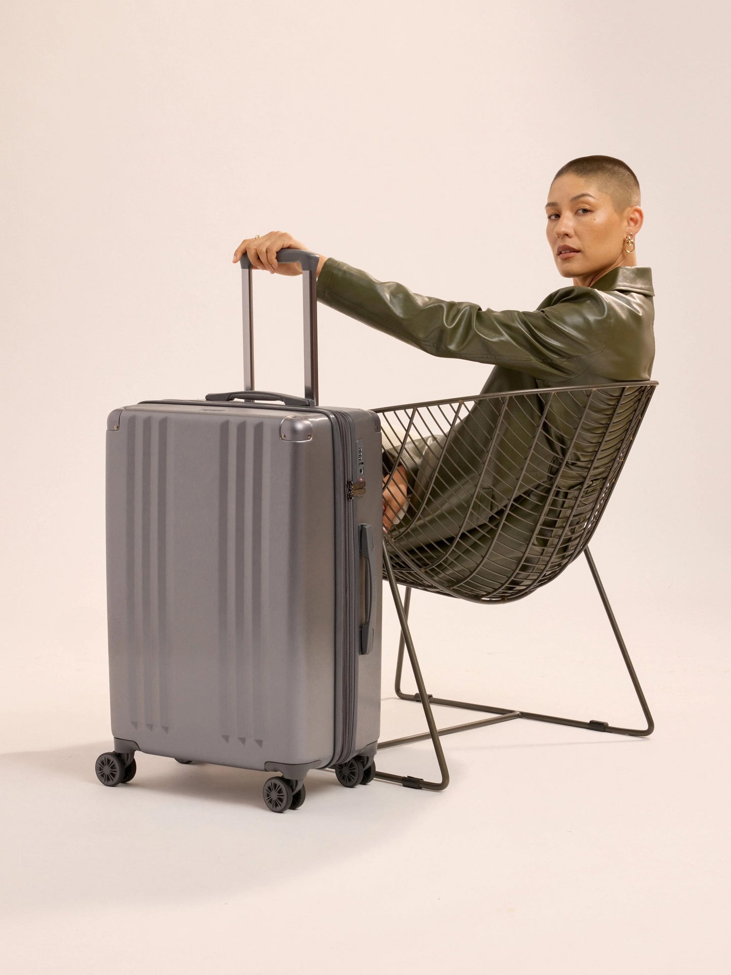 Ambeur Medium Luggage