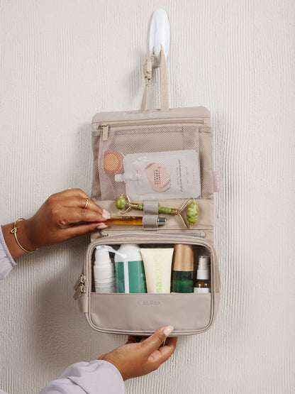 Fit Hanging Dopp Kit